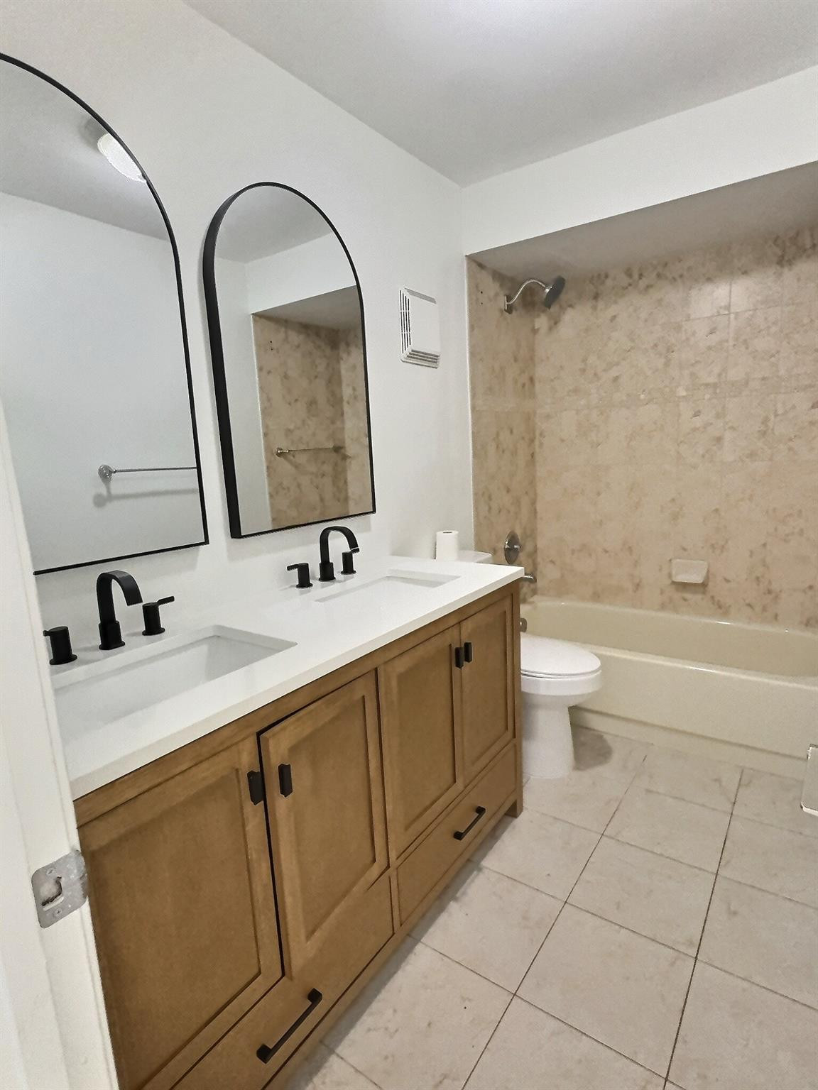 Springtree Lakes 79-12 B - Residential Lease