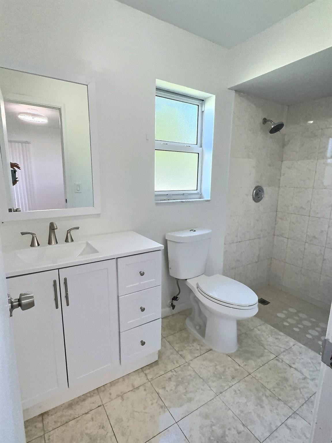 Springtree Lakes 79-12 B - Residential Lease