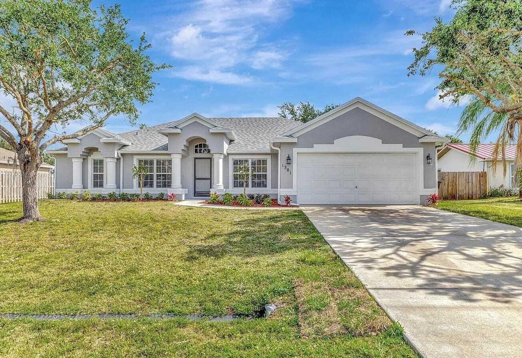 Photo of 1381 SW BOUGAINVILLEA Avenue #1, Port Saint Lucie, FL 34953 (MLS # B26070344)