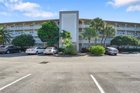 Tiny photo for 3204 Portofino Point #N4, Coconut Creek, FL 33066 (MLS # F10548290)