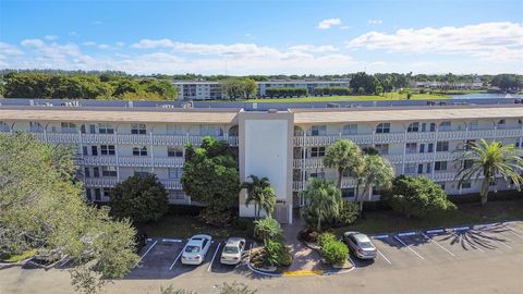 Tiny photo for 3204 Portofino Point #N4, Coconut Creek, FL 33066 (MLS # F10548290)