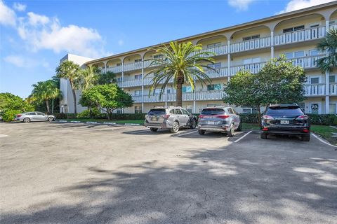 Tiny photo for 3204 Portofino Point #N4, Coconut Creek, FL 33066 (MLS # F10548290)