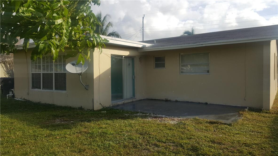 LAUDERDALE LAKES WEST GAT - Residential Lease