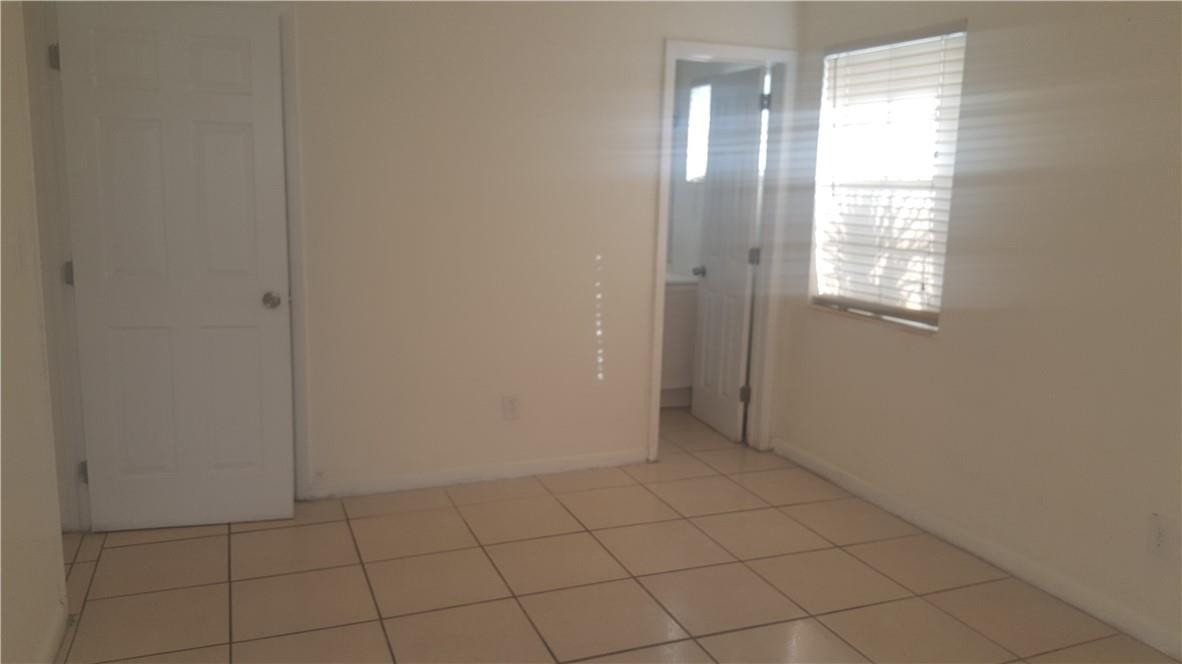 LAUDERDALE LAKES WEST GAT - Residential Lease