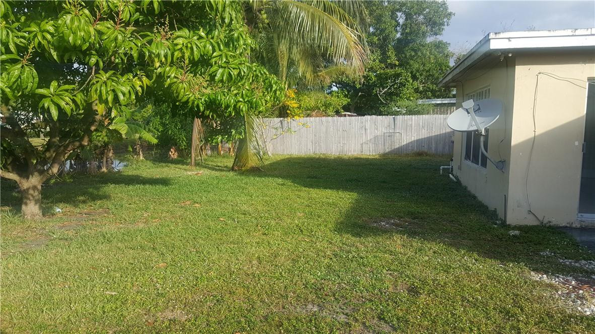 LAUDERDALE LAKES WEST GAT - Residential Lease