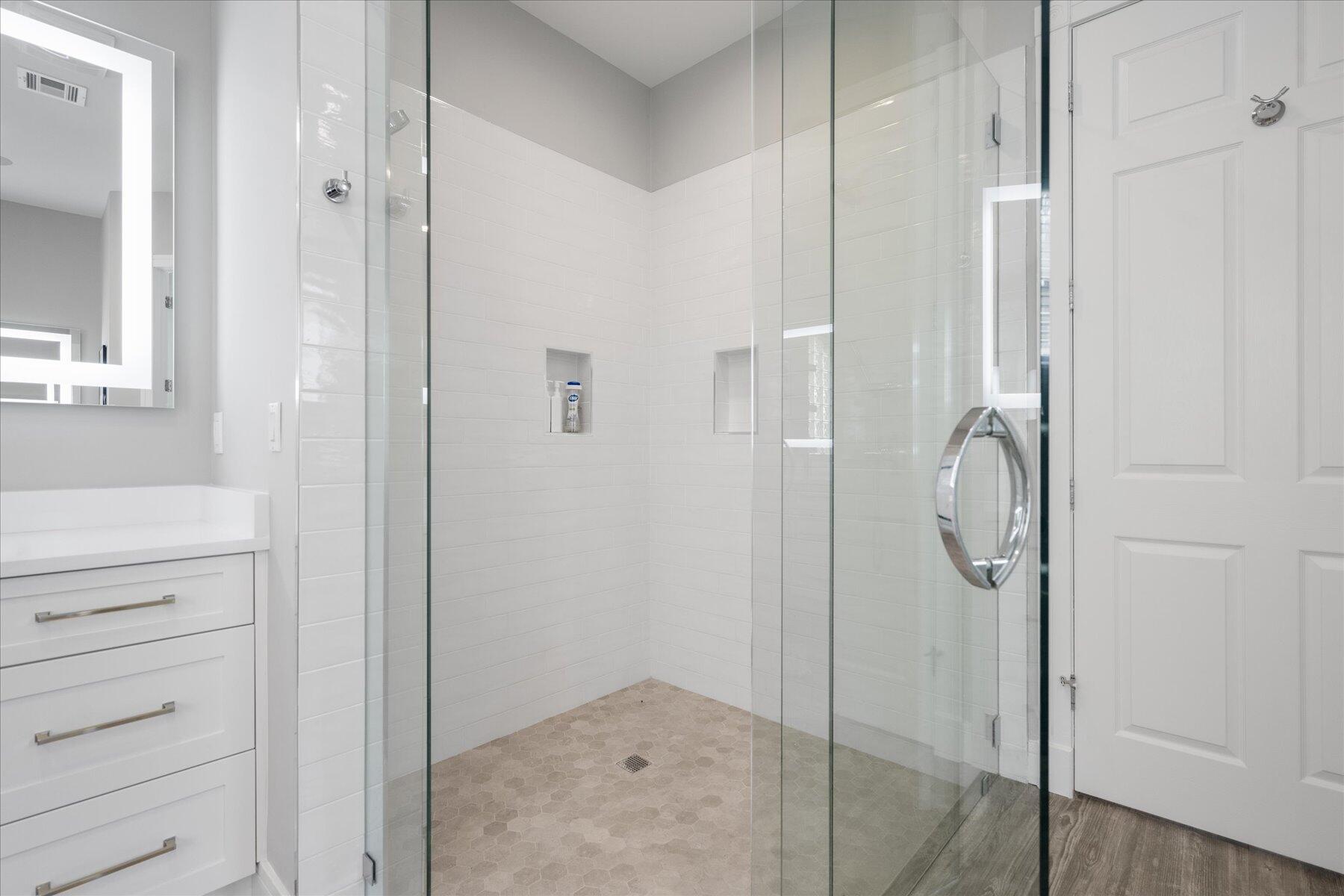 PADDOCK PARK 2 OF WELLING - Residential