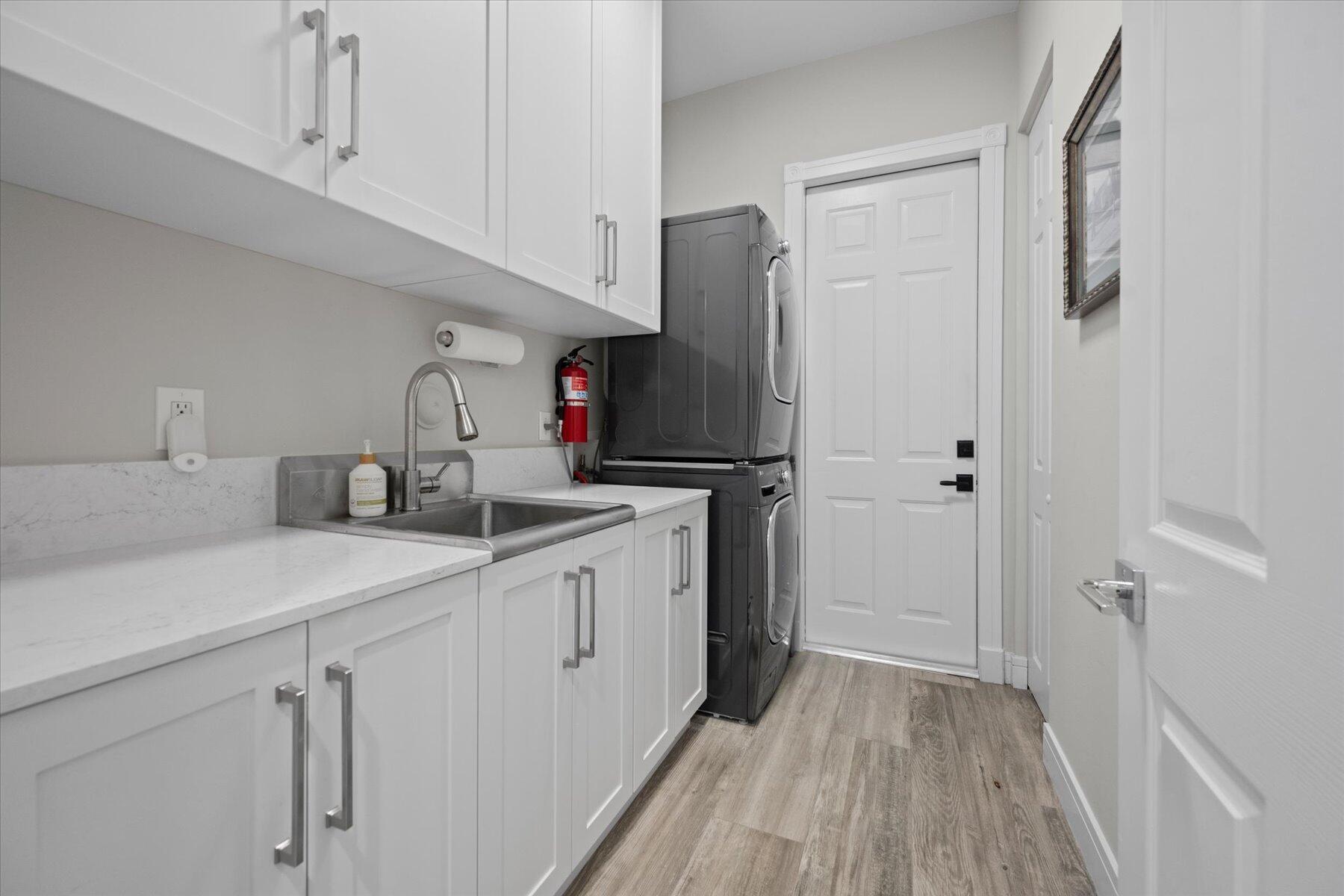 PADDOCK PARK 2 OF WELLING - Residential