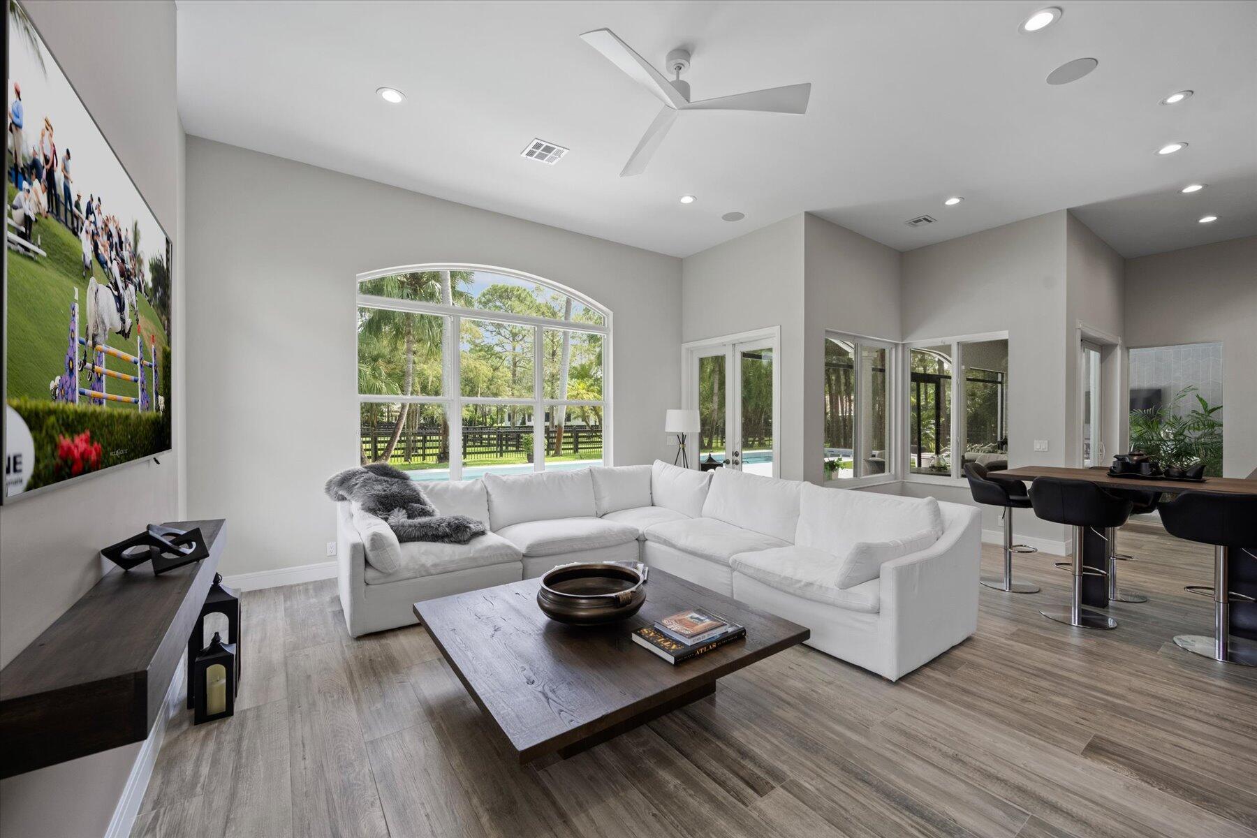 PADDOCK PARK 2 OF WELLING - Residential