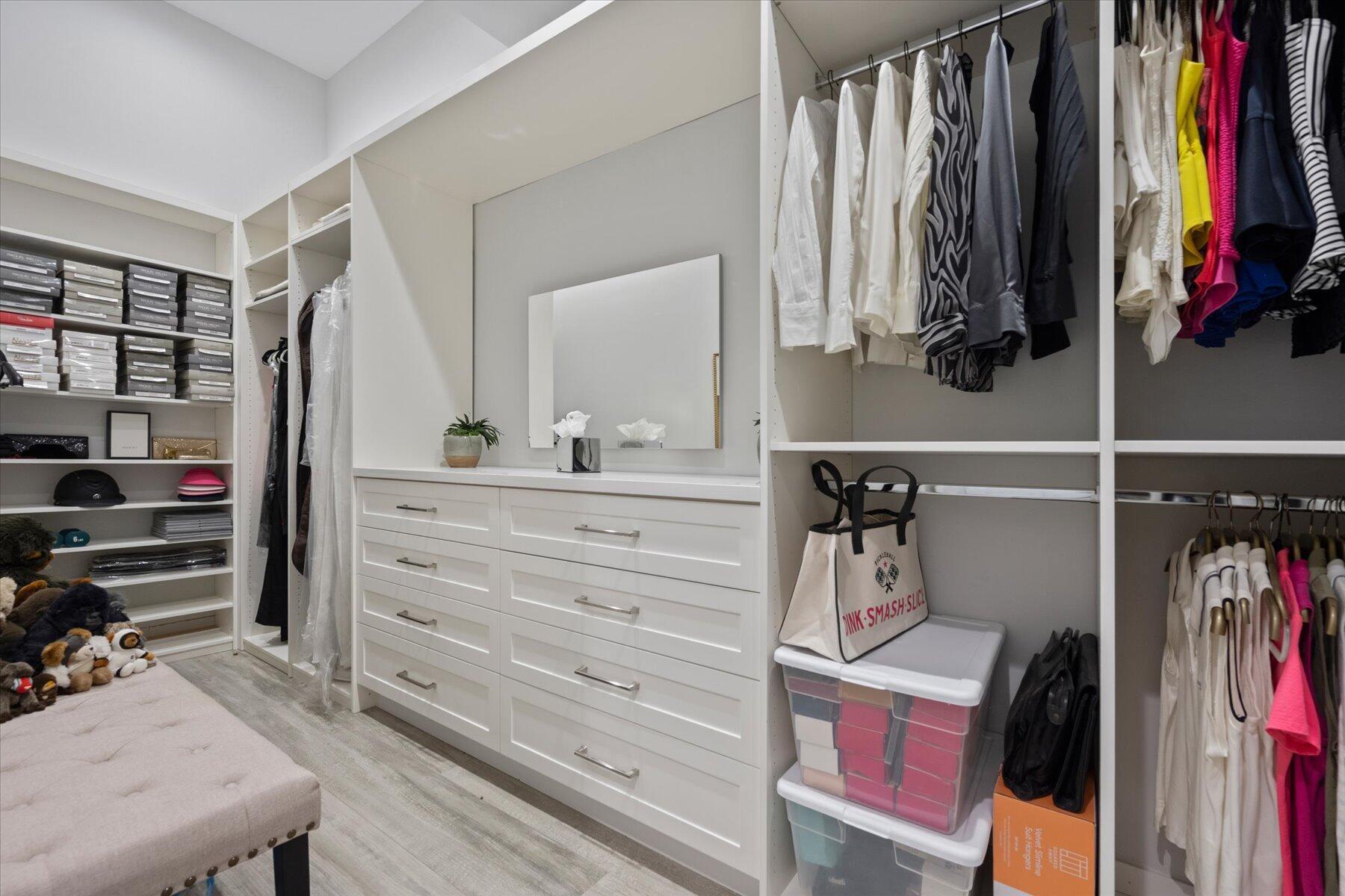 PADDOCK PARK 2 OF WELLING - Residential