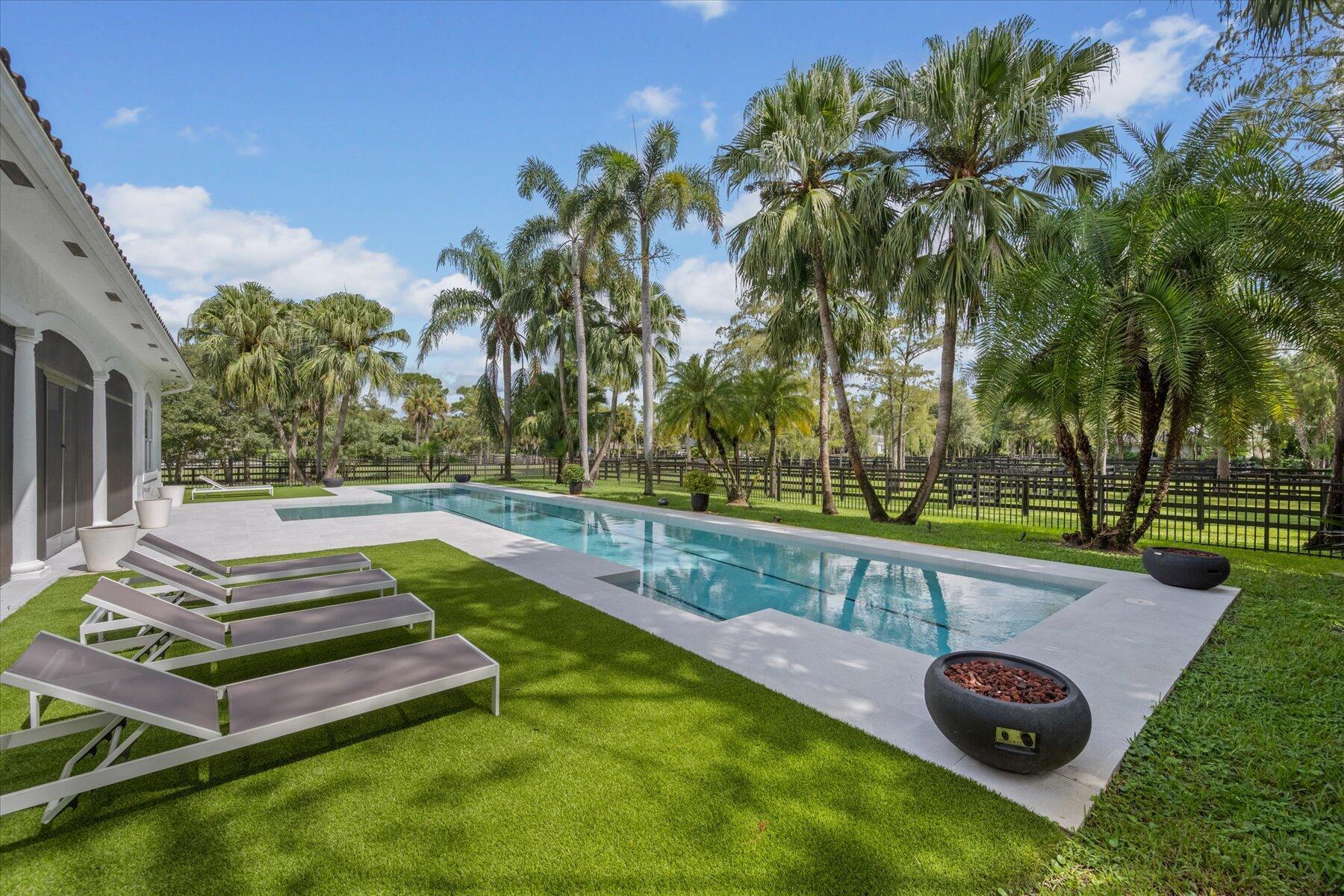 PADDOCK PARK 2 OF WELLING - Residential