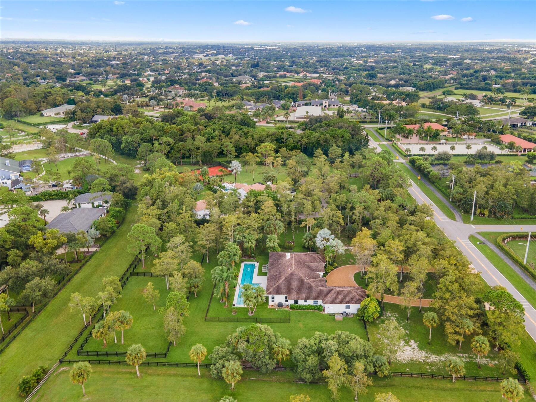 PADDOCK PARK 2 OF WELLING - Residential