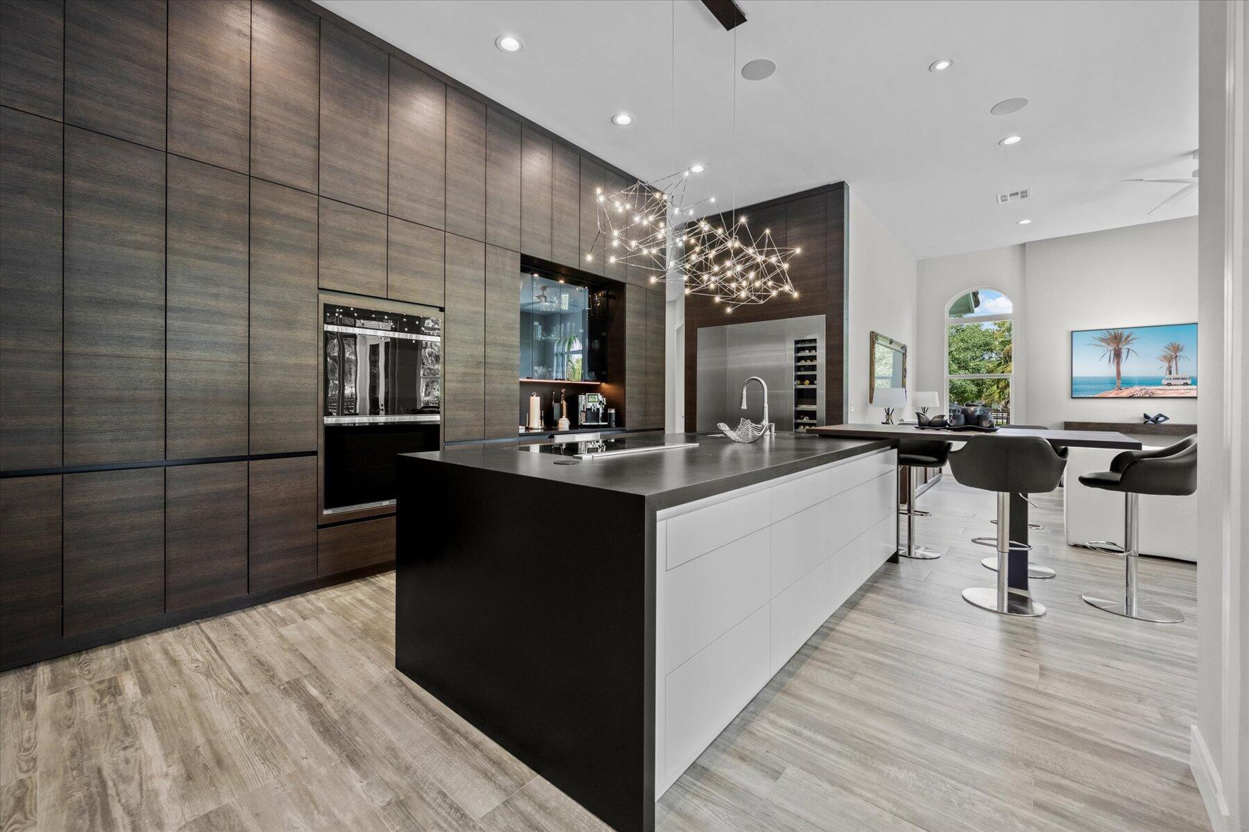 PADDOCK PARK 2 OF WELLING - Residential