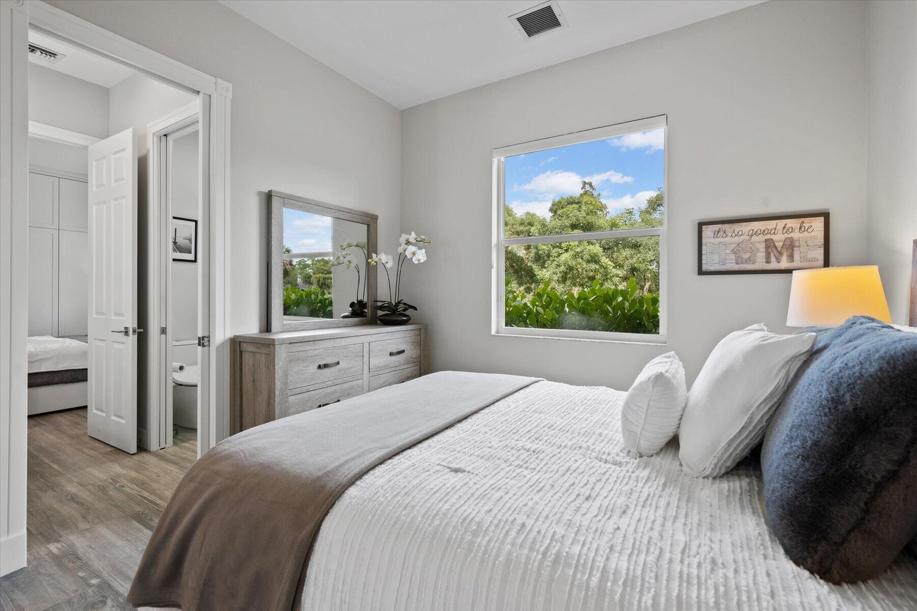 PADDOCK PARK 2 OF WELLING - Residential