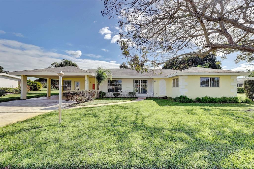 Photo of 3017 SE Santa Anita Street, Port Saint Lucie, FL 34952 (MLS # R10761520)