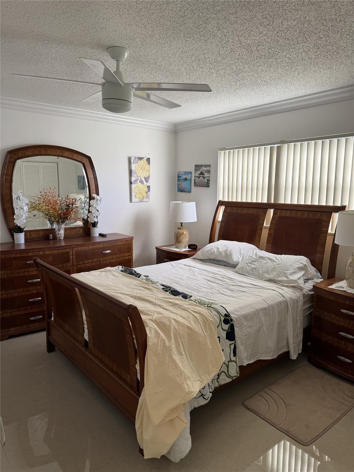 301 OAKRIDGE Q 301