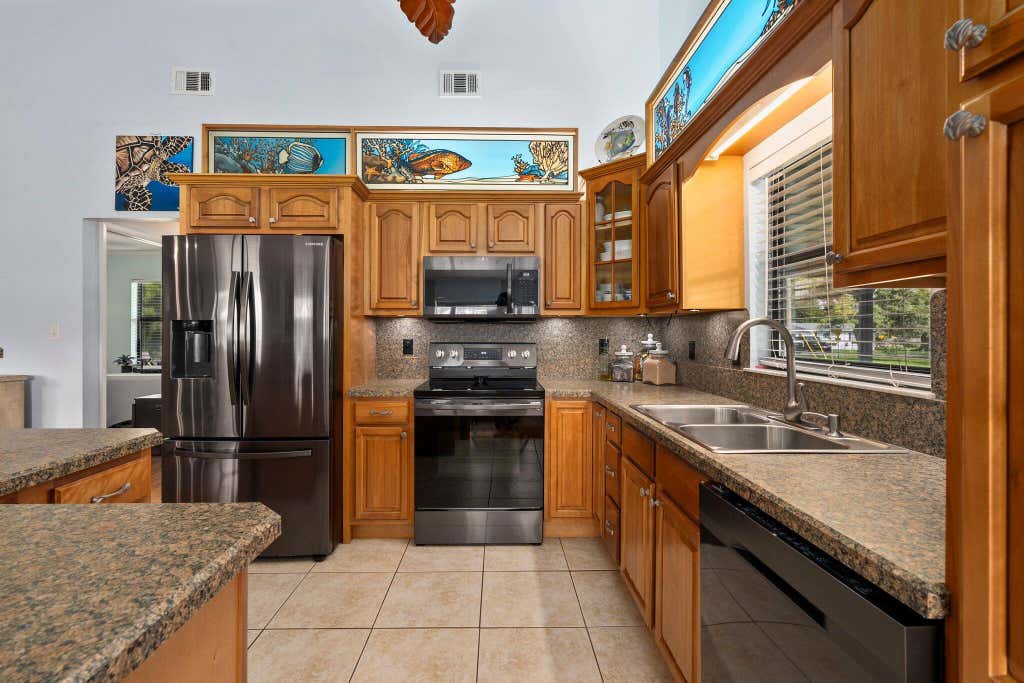 Photo of 3201 LINDA VISTA AVE, Fort Pierce, FL 34982 (MLS # B26053621)