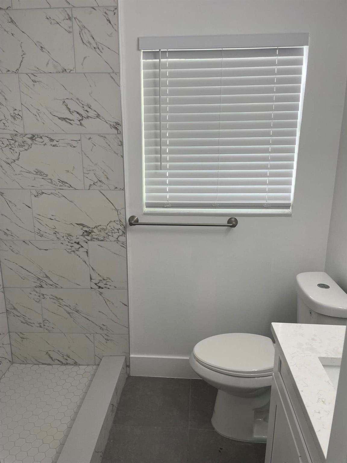 KNOTTY PINE ACRES - Residential