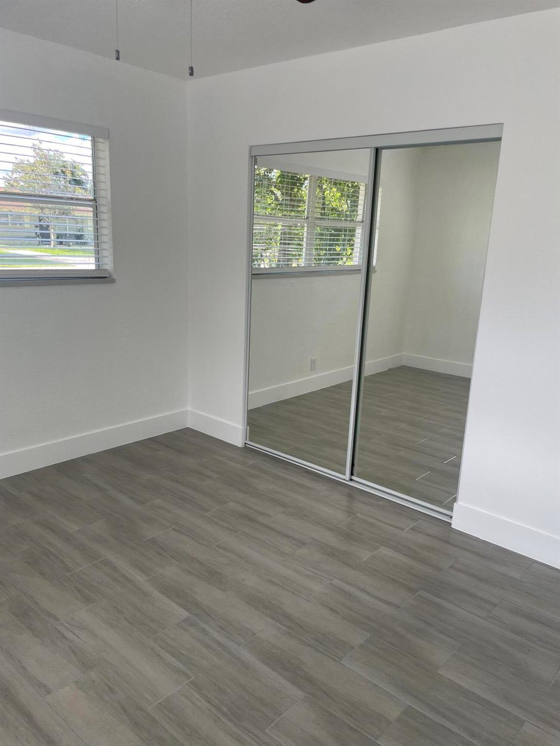 KNOTTY PINE ACRES - Residential