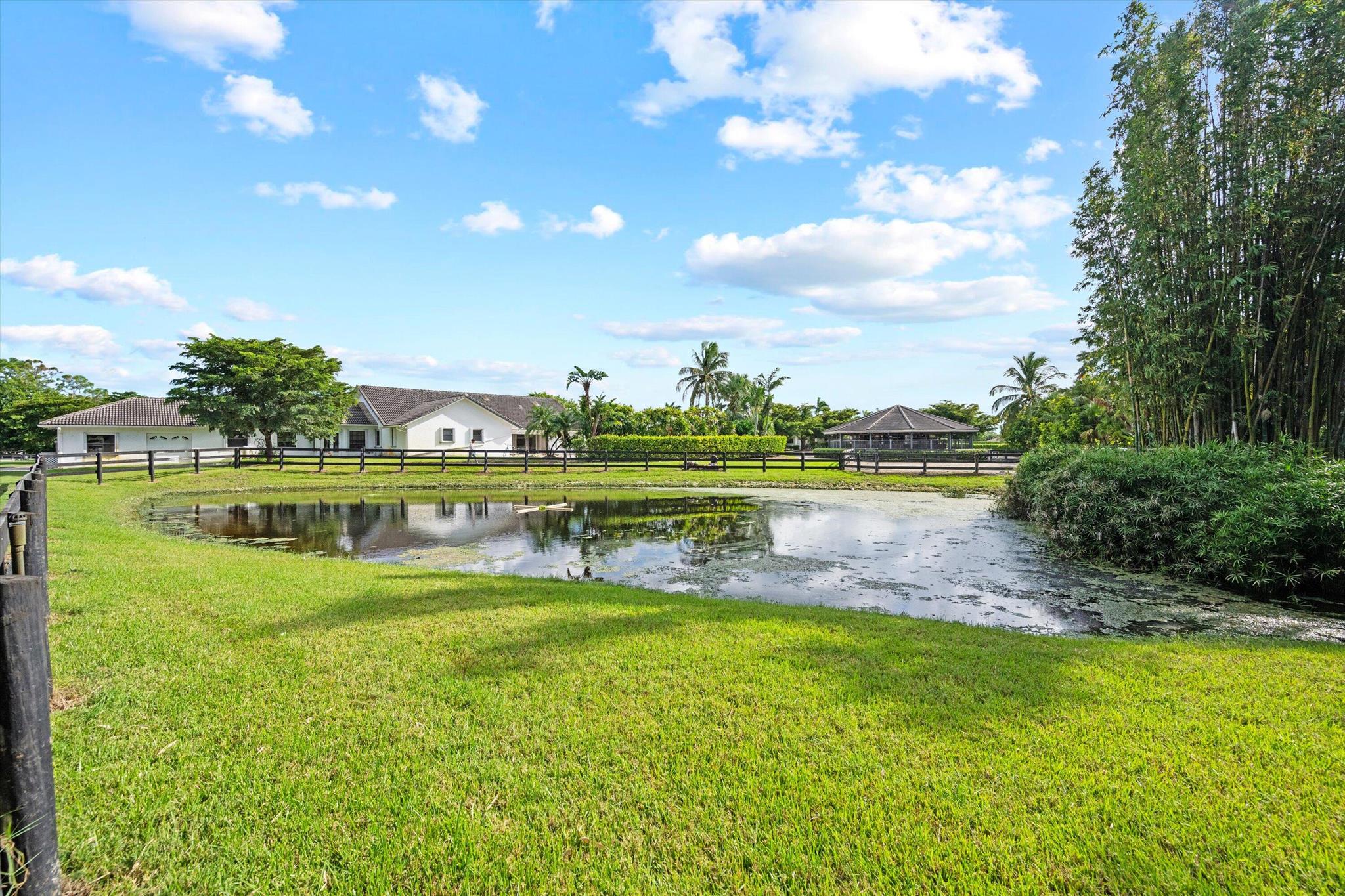 SADDLE TRAIL PARK OF WELL - Residential