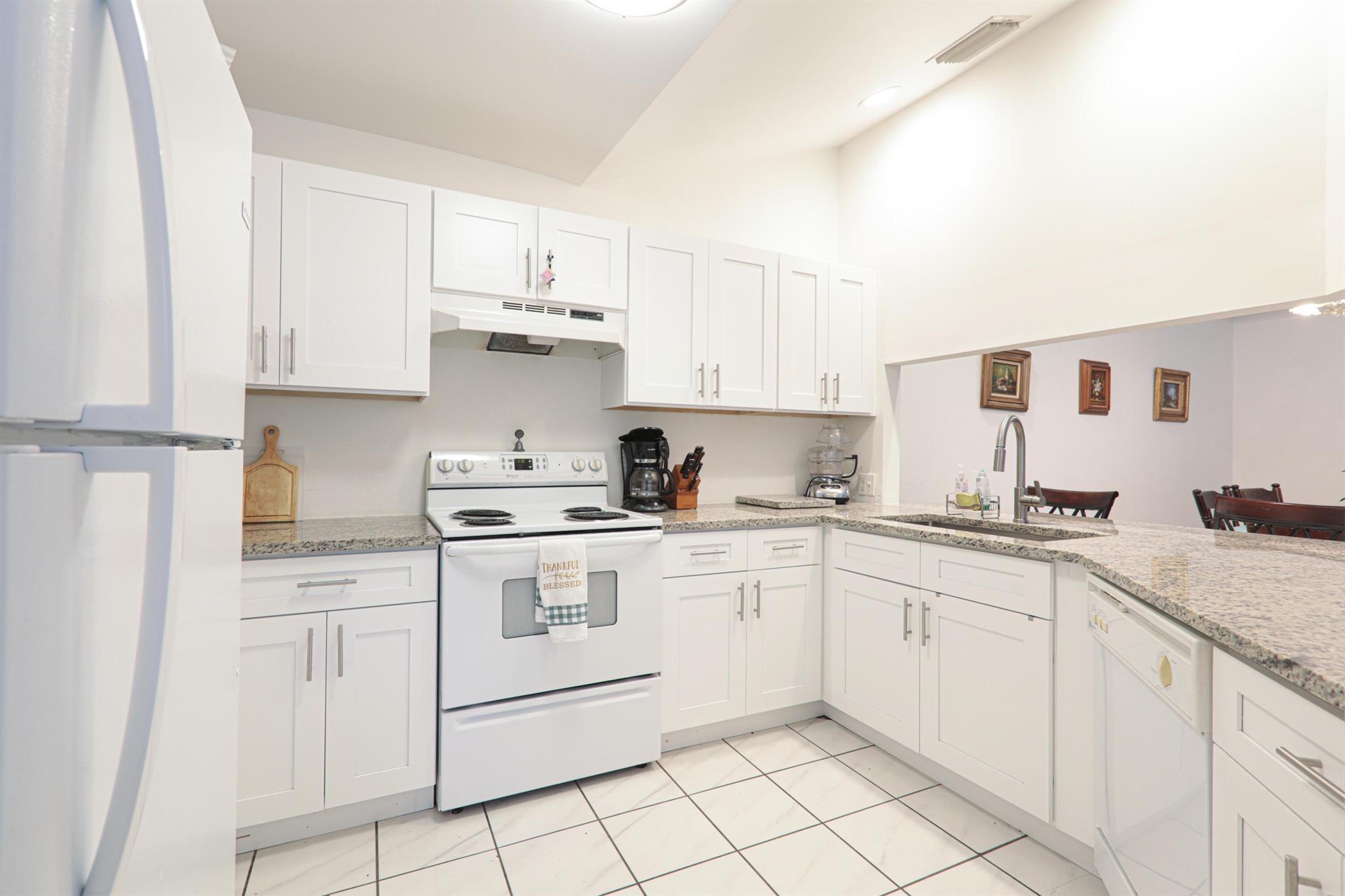 SUGAR POND MANOR OF WELLI - Residential Lease