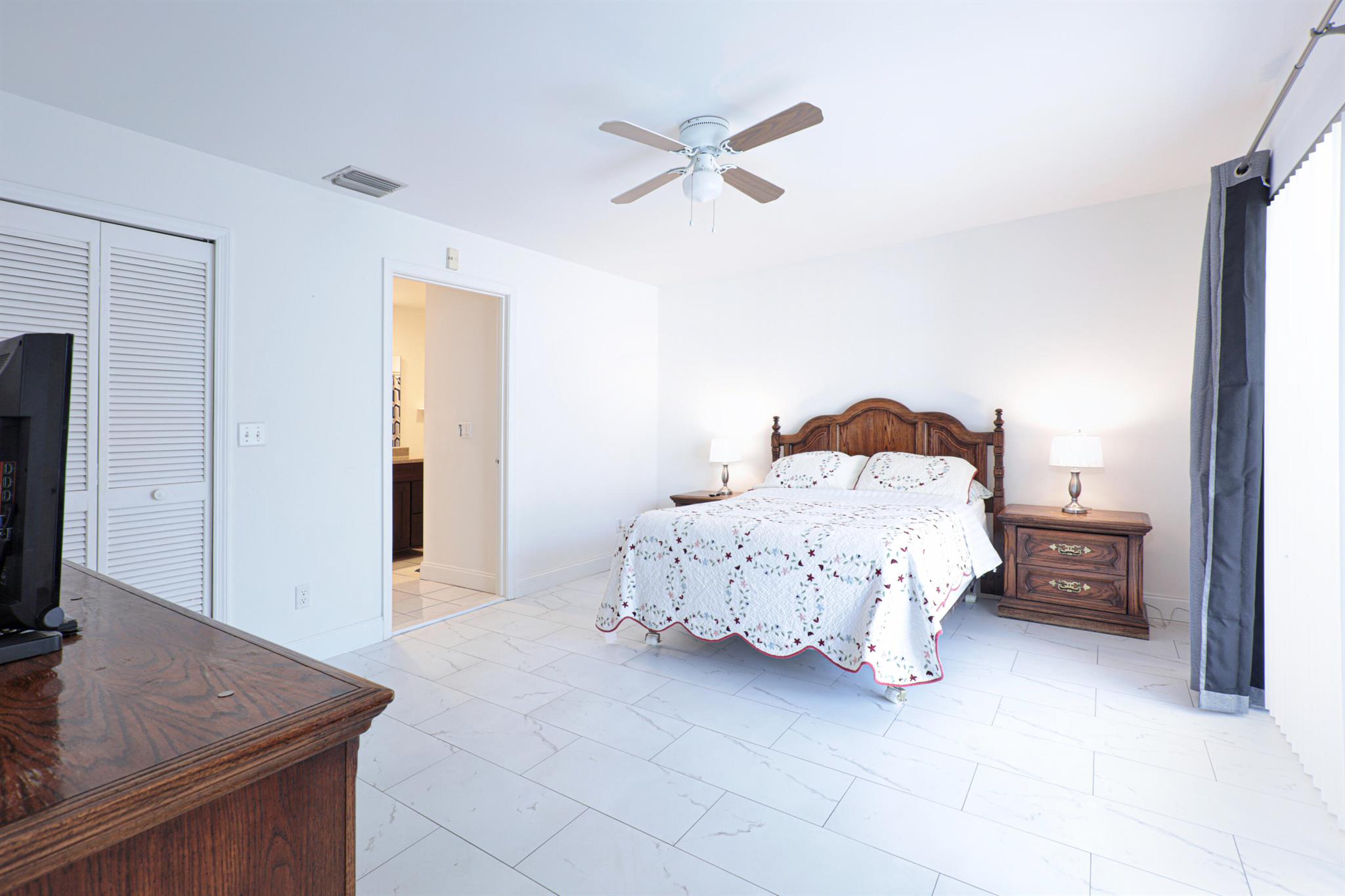 SUGAR POND MANOR OF WELLI - Residential Lease