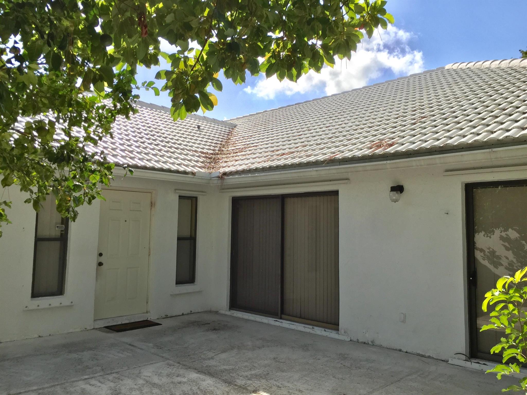 SUGAR POND MANOR OF WELLI - Residential Lease
