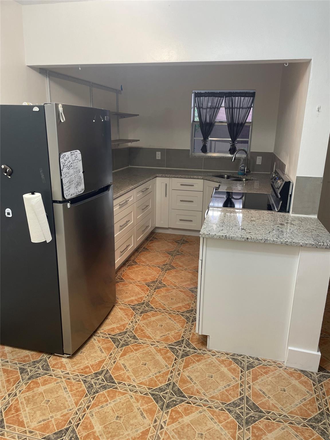 1840 Dewey St 102