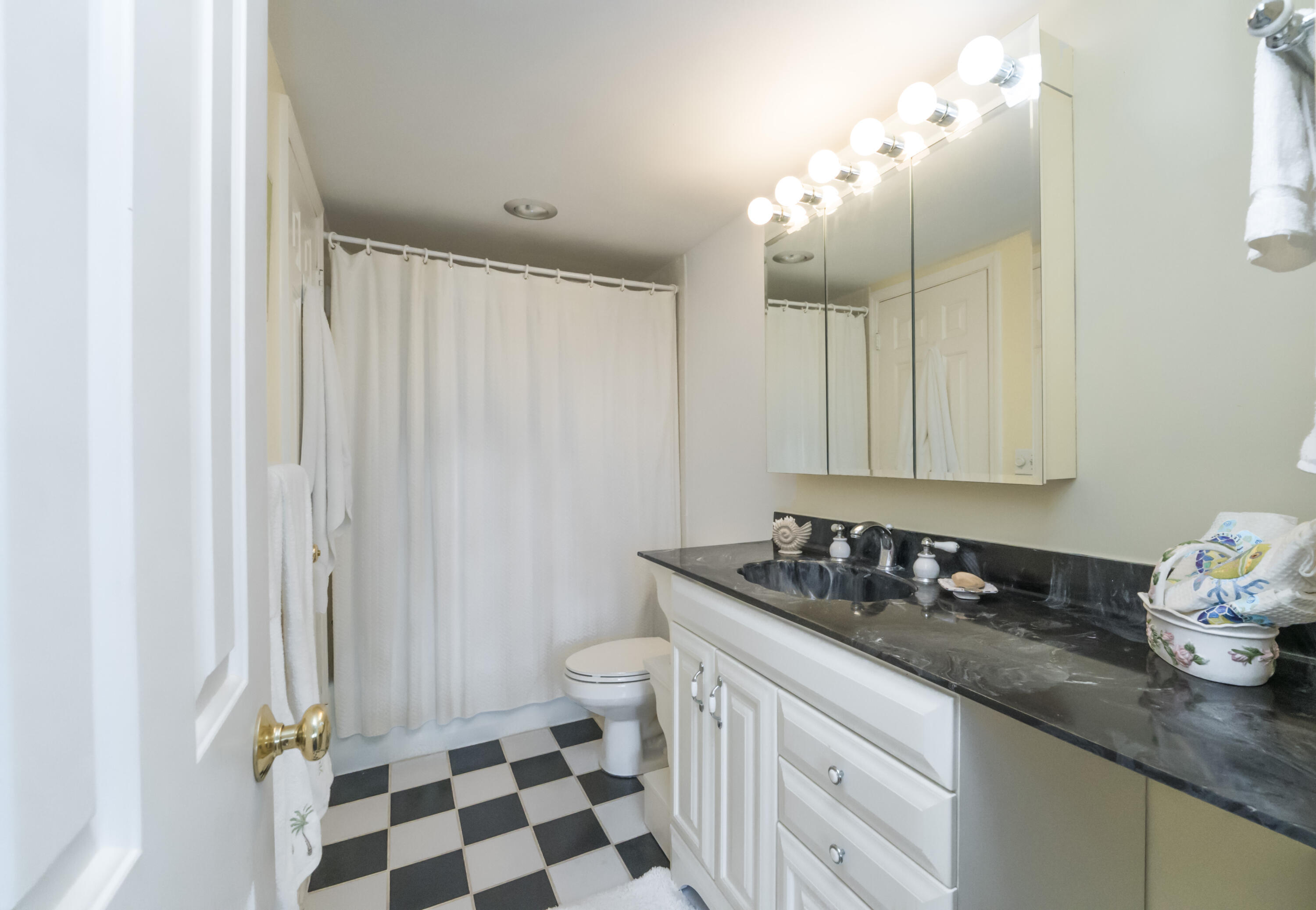 GEMINI CONDO - Residential