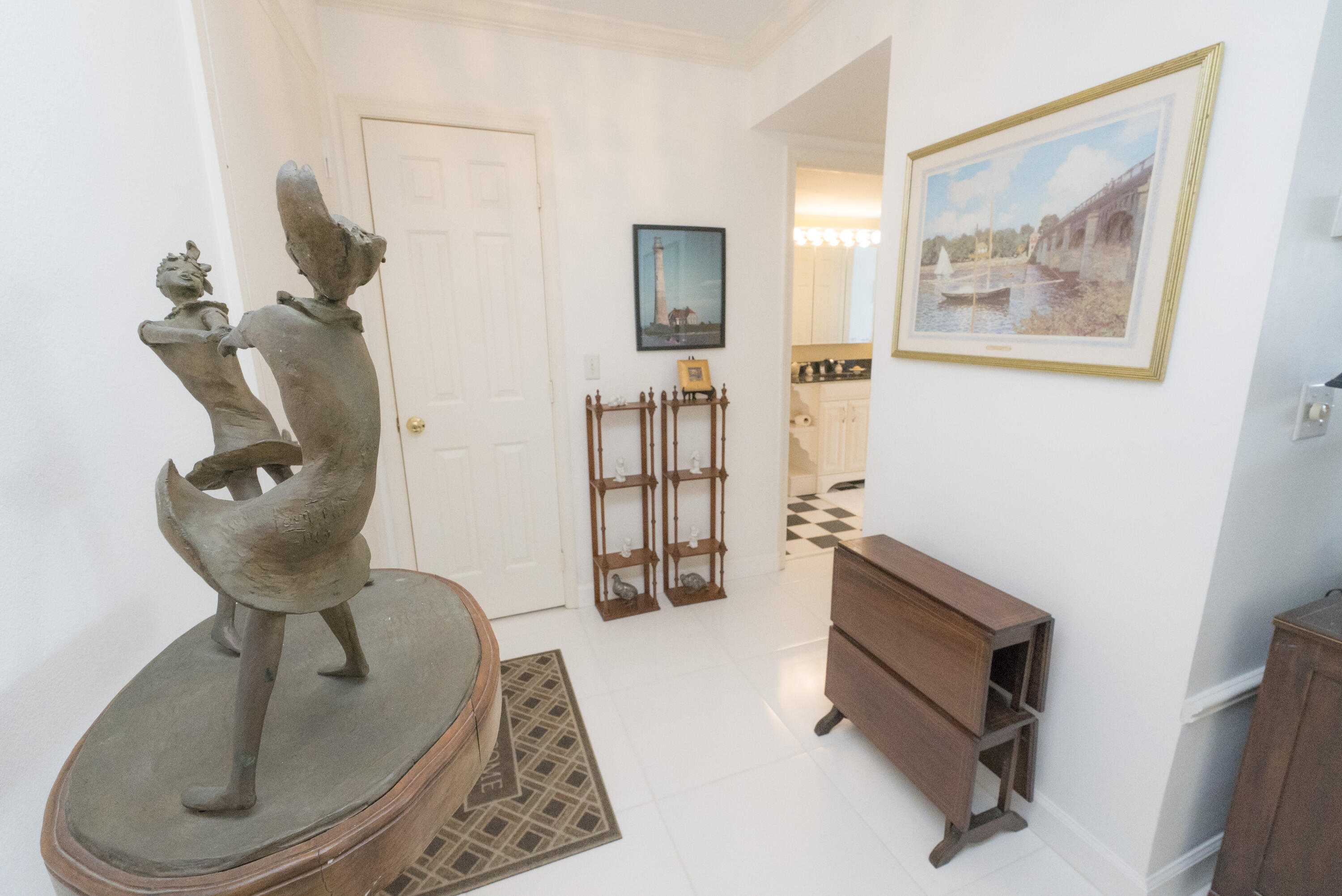 GEMINI CONDO - Residential