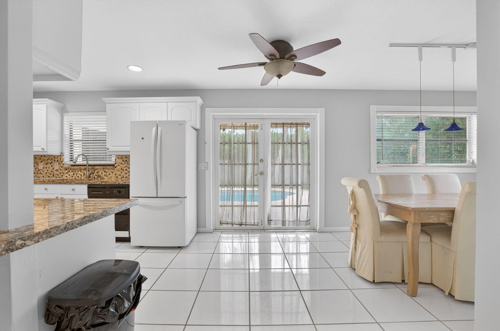 PALM BEACH GARDENS ESTATES - Residential