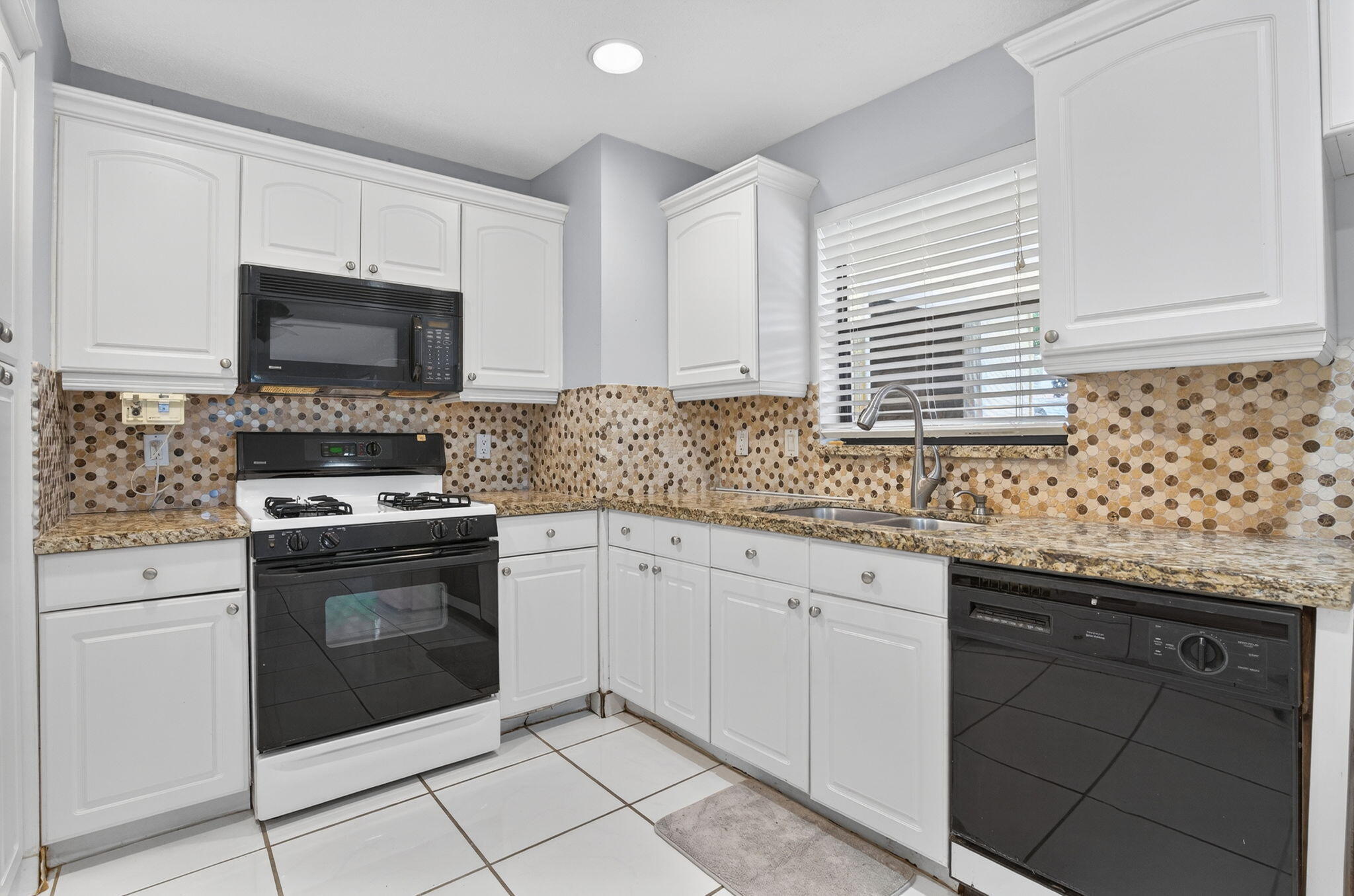 PALM BEACH GARDENS ESTATES - Residential