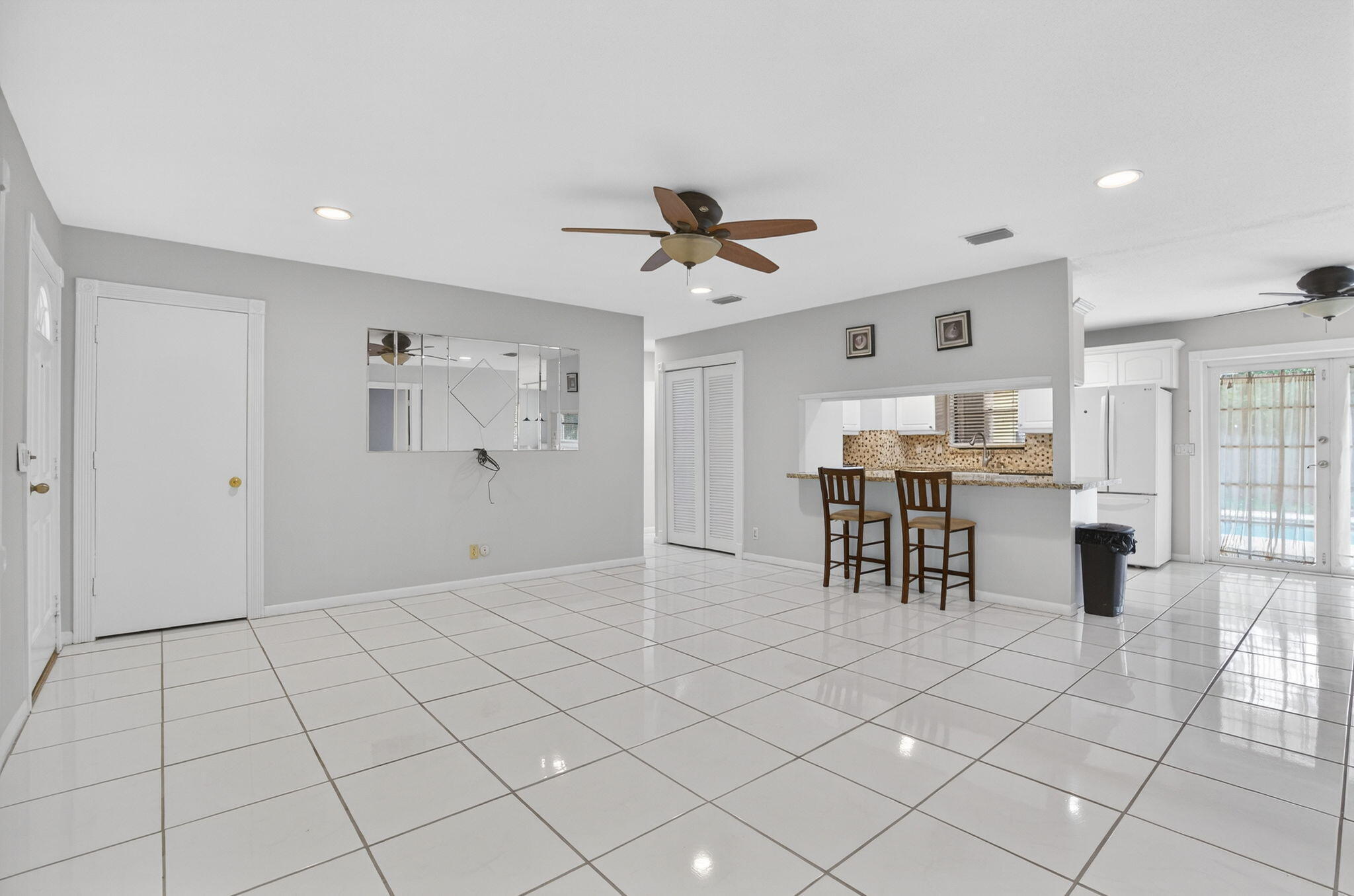 PALM BEACH GARDENS ESTATES - Residential