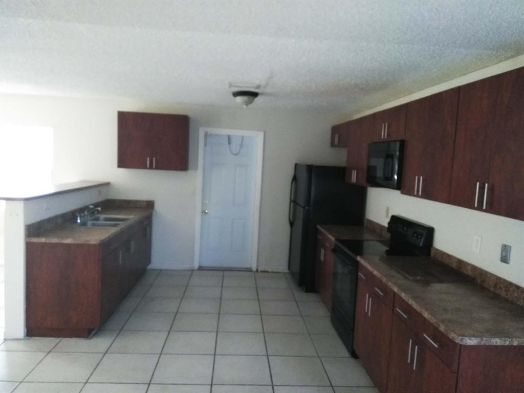 MONROE HEIGHTS - Residential Lease