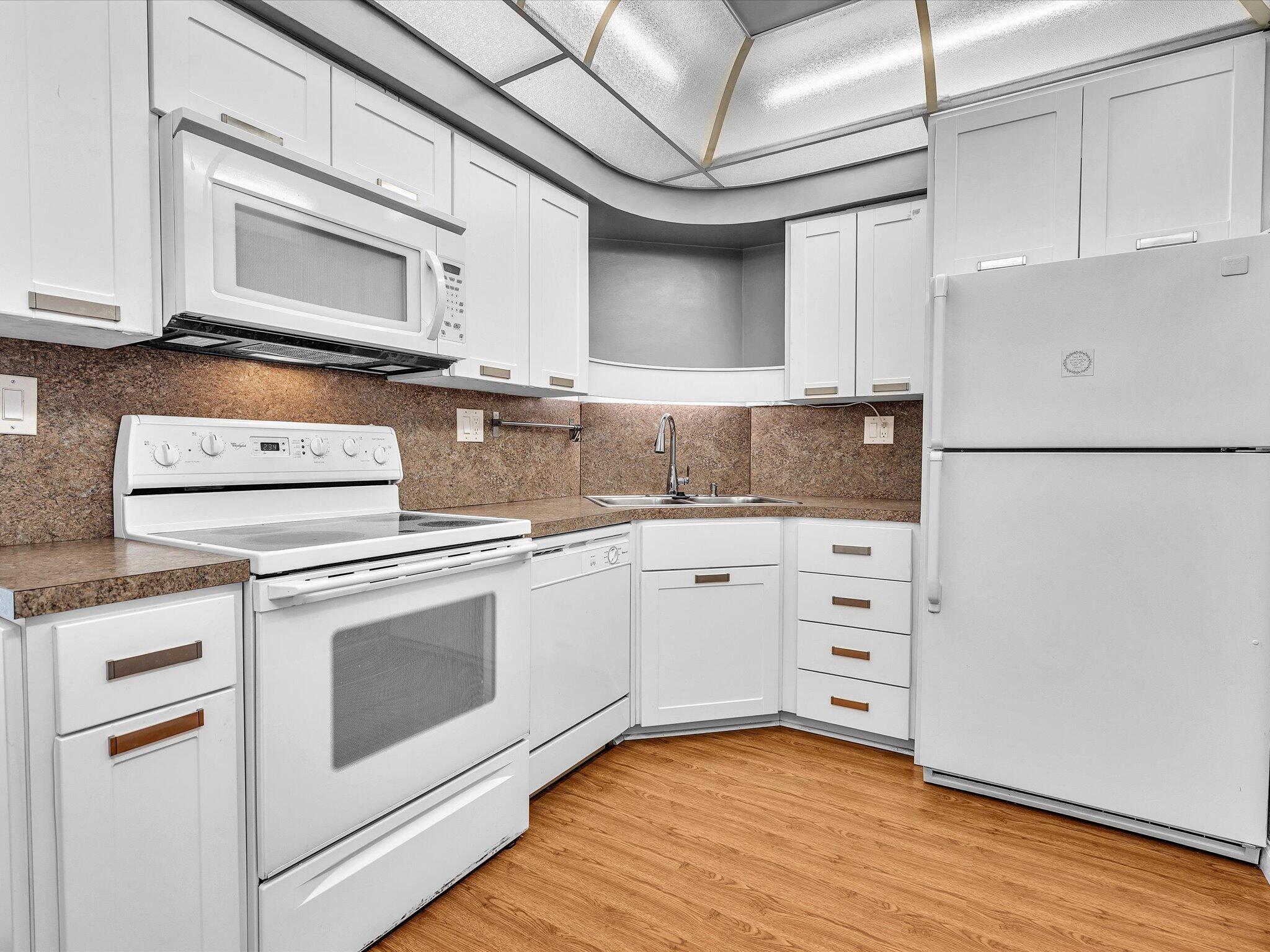 CORAL RIDGE TOWERS EAST CO-OP - Residential