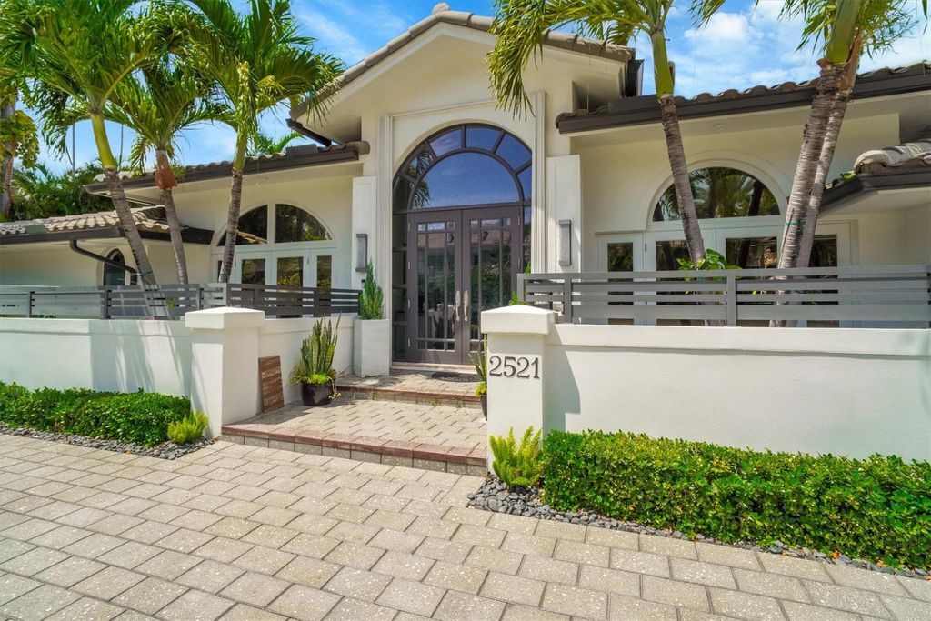 Photo of 2521 Del Lago Drive, Fort Lauderdale, FL 33316 (MLS # F10518196)