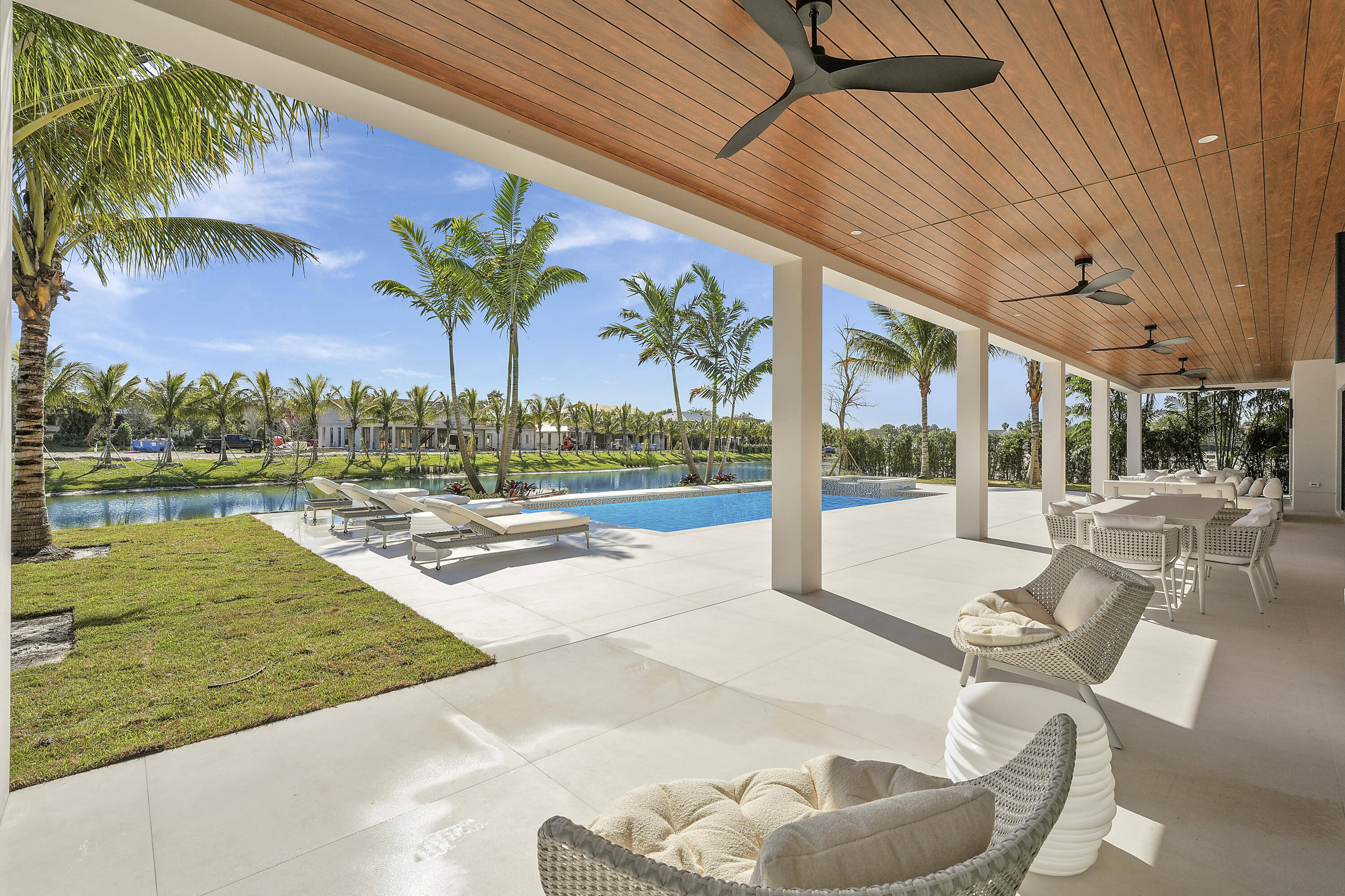 11237 Polo Park Trail, Wellington, FL, 33414/$9,495,000 3 11237 Polo Park Trail