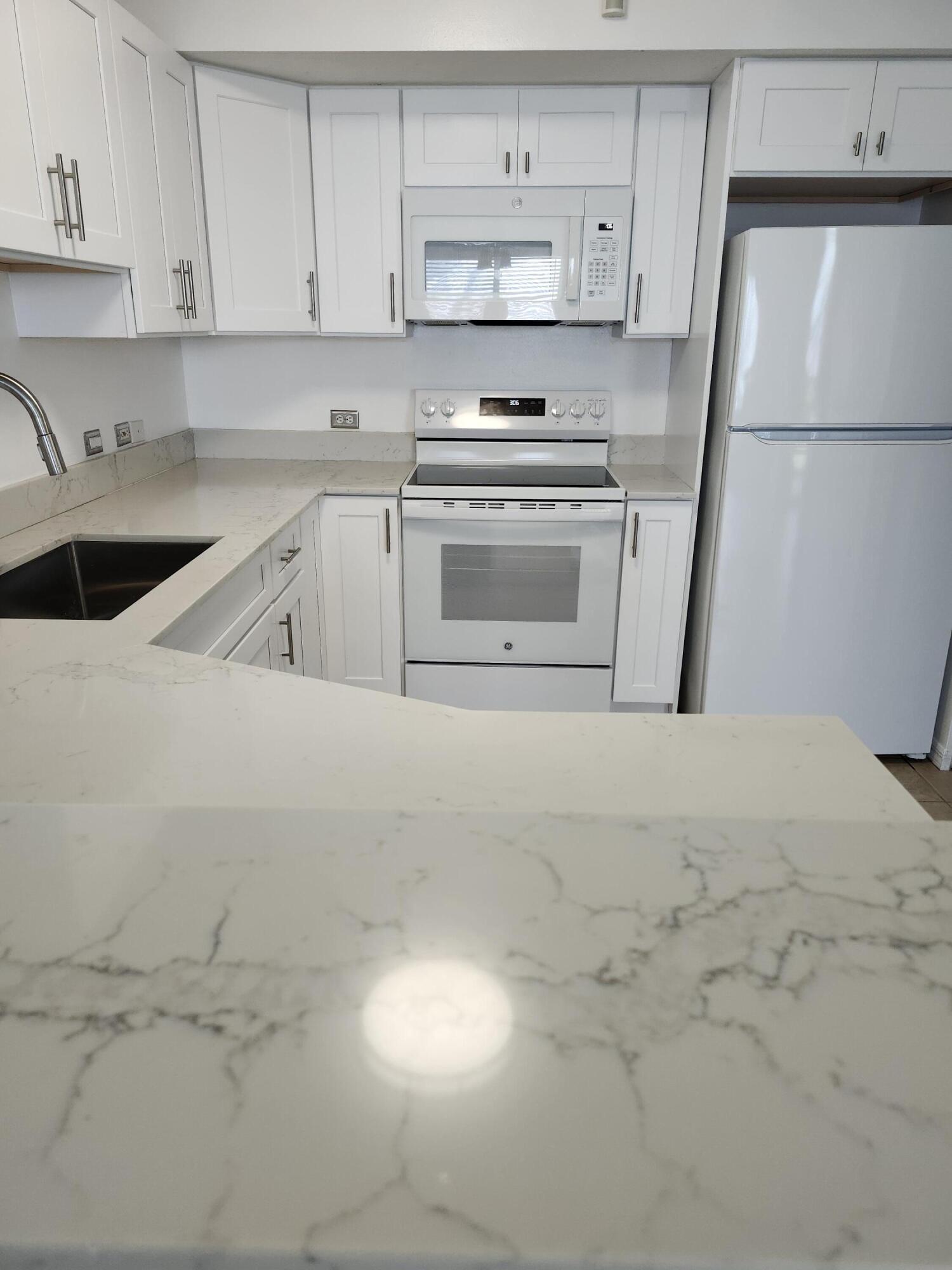 VILLA DEL SOL CONDO - Residential Lease