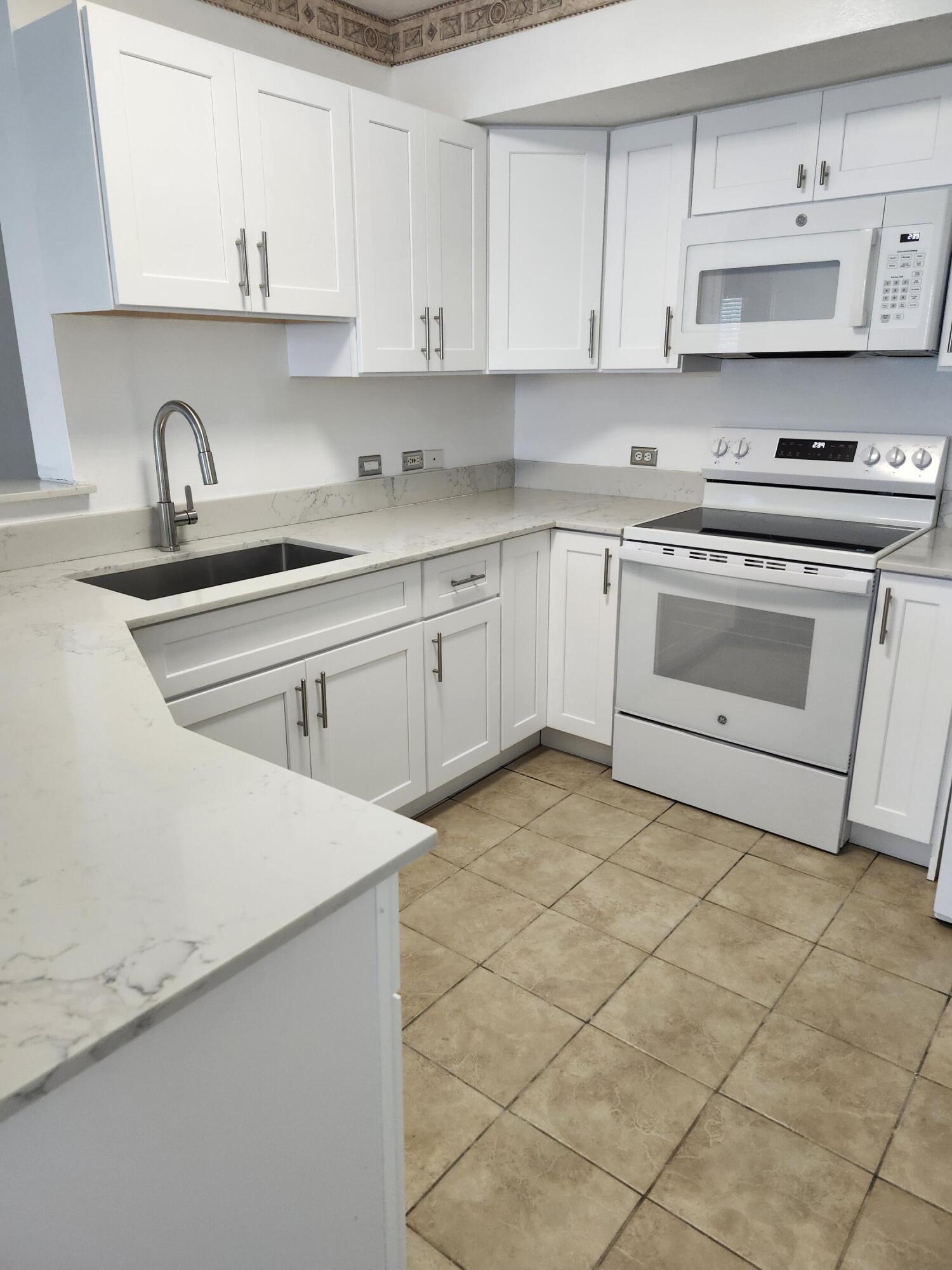 VILLA DEL SOL CONDO - Residential Lease