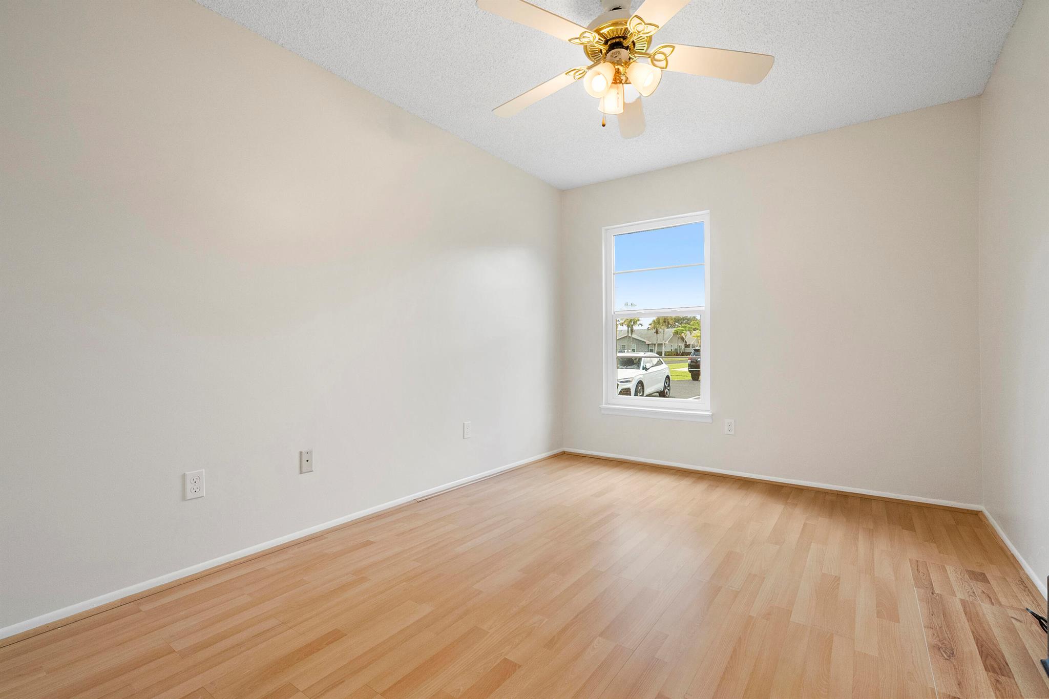 CINNAMON TREE - Residential