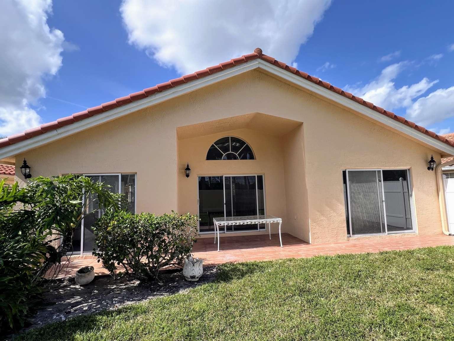 5040 Alencia Ct