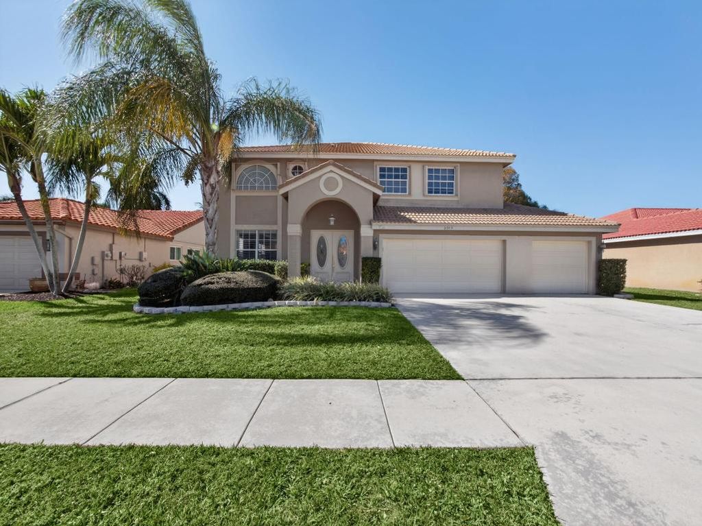 Photo of 8905 Spring Valley Drive, Boynton Beach, FL 33472 (MLS # R11158754)