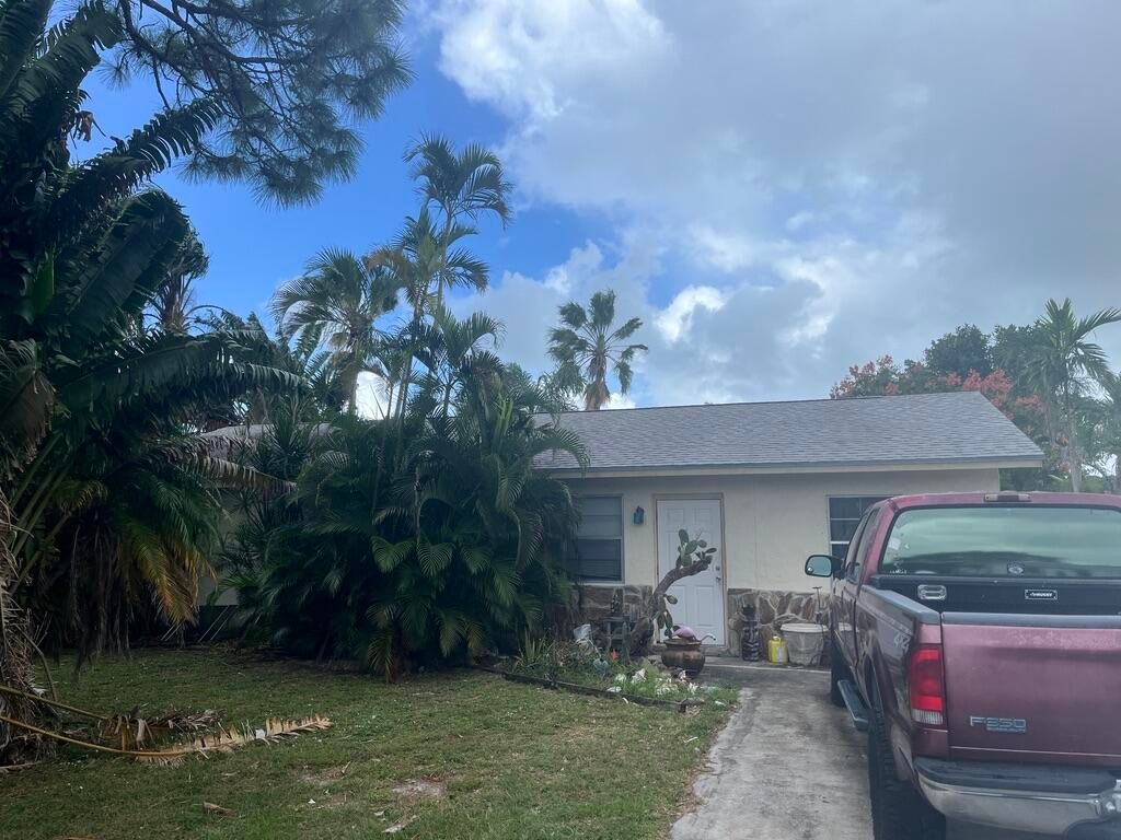 Photo of 19083 SE Fearnley Drive, Jupiter, FL 33469 (MLS # R11032781)