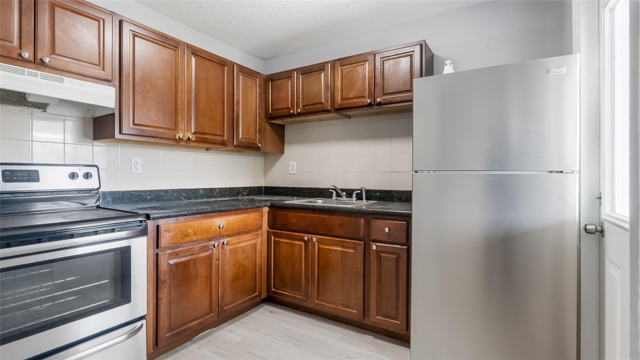 RIVERSIDE ADD AMEN PLAT - Residential Lease