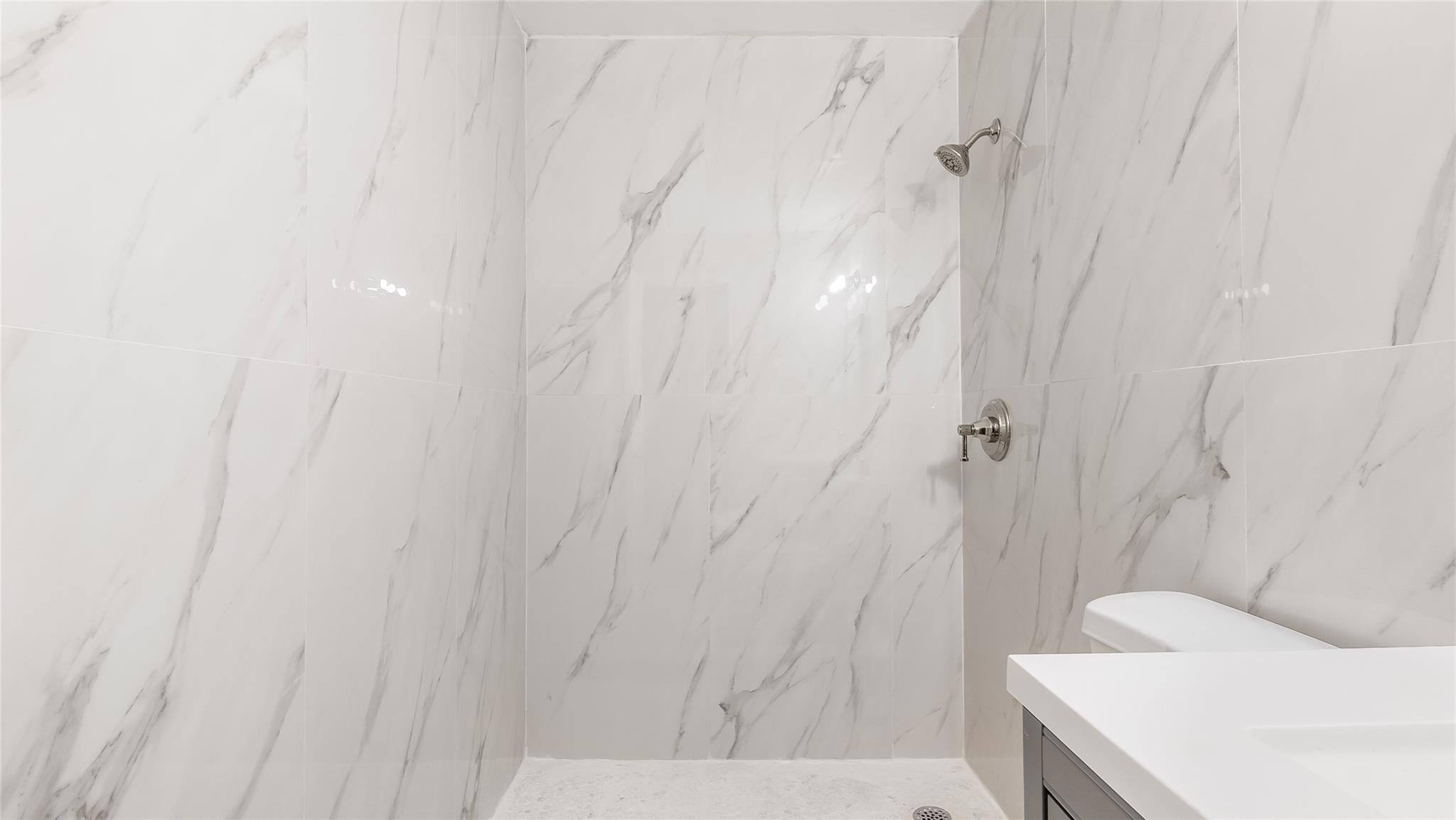 RIVERSIDE ADD AMEN PLAT - Residential Lease