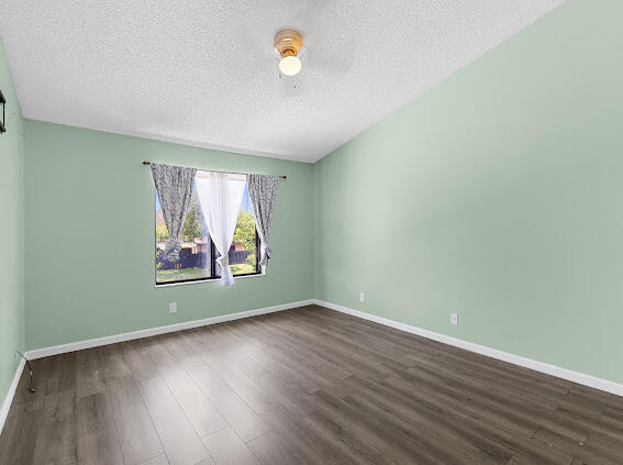 SPRINGTREE LAKES - Residential
