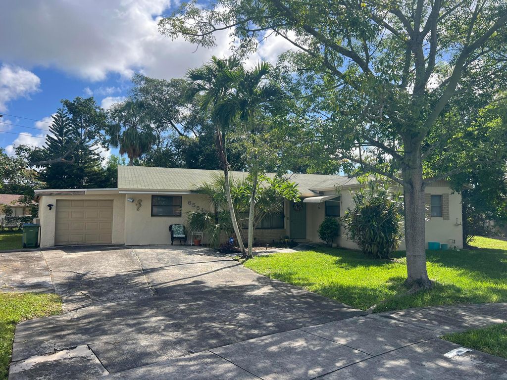 Photo of 6551 NW 8th Court, Margate, FL 33063 (MLS # B26040751)