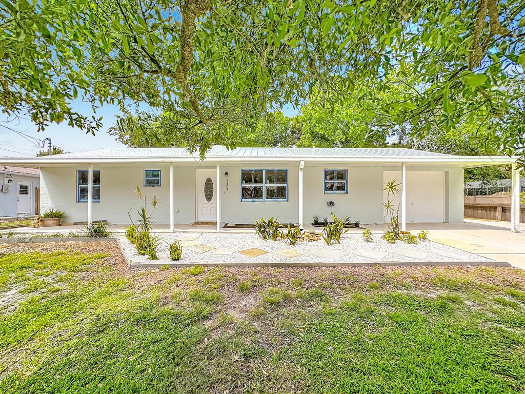 Photo of 5807 Balsam Drive, Fort Pierce, FL 34982 (MLS # B26025812)