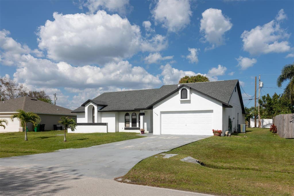 Photo of 2442 SE University Terrace, Port Saint Lucie, FL 34952 (MLS # F10420692)