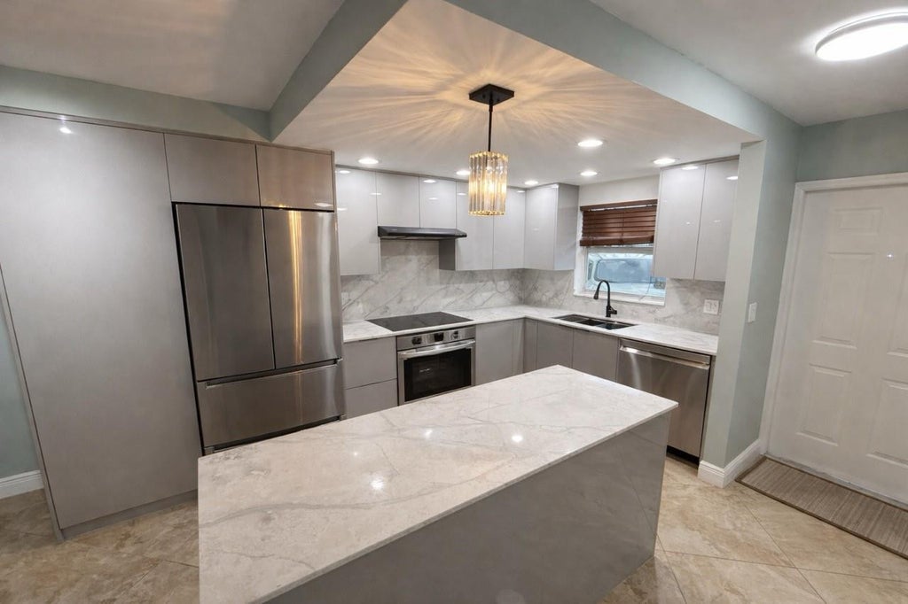 Photo of 809 W Oakland Park Boulevard #K4, Wilton Manors, FL 33311 (MLS # B26079059)