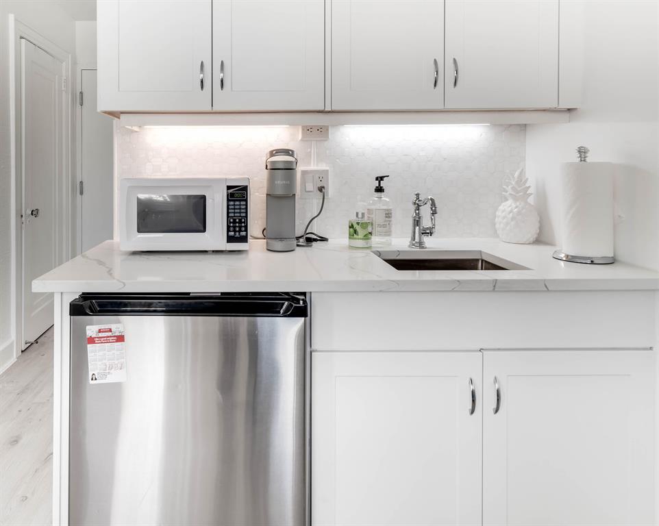 PALM BEACH HOTEL CONDO - Residential